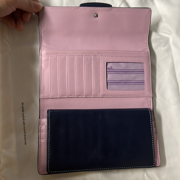 Coach Leather Wallet - Picture 2 of 4